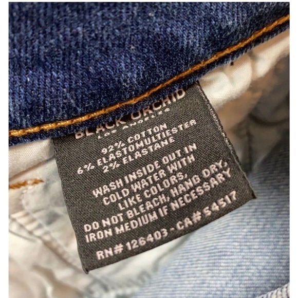 Black Orchid Los Angeles Jeans Miranda Off Step Distressed Size 30 retails $195 - Picture 15 of 17